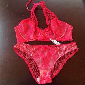 Victorias Secret Lingerie set bra/panties coral pink